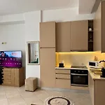 Comfy Center *